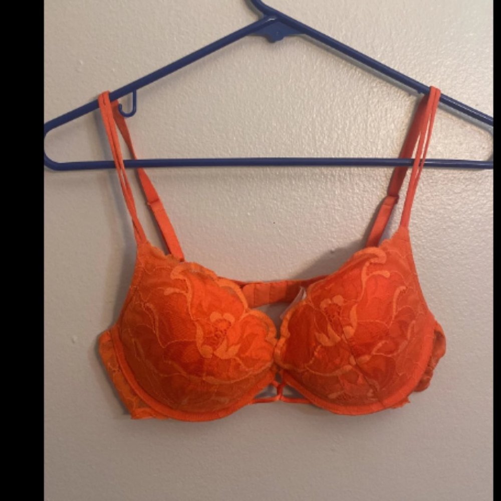 Victoria's Secret Push Up Lace Bra 36B